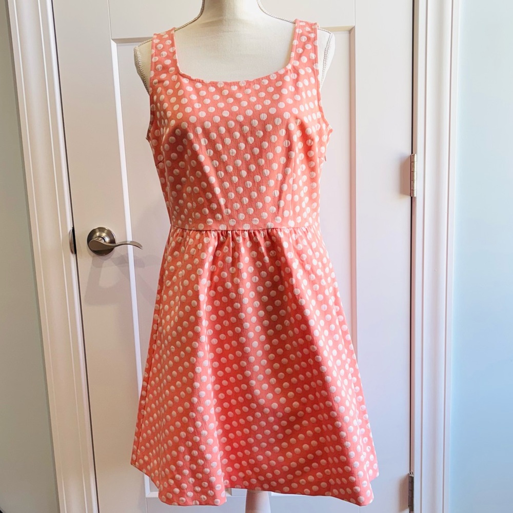 The Limited Peach Polka Dot Dress Sz 8 Zip Button Back Pockets Side Zip